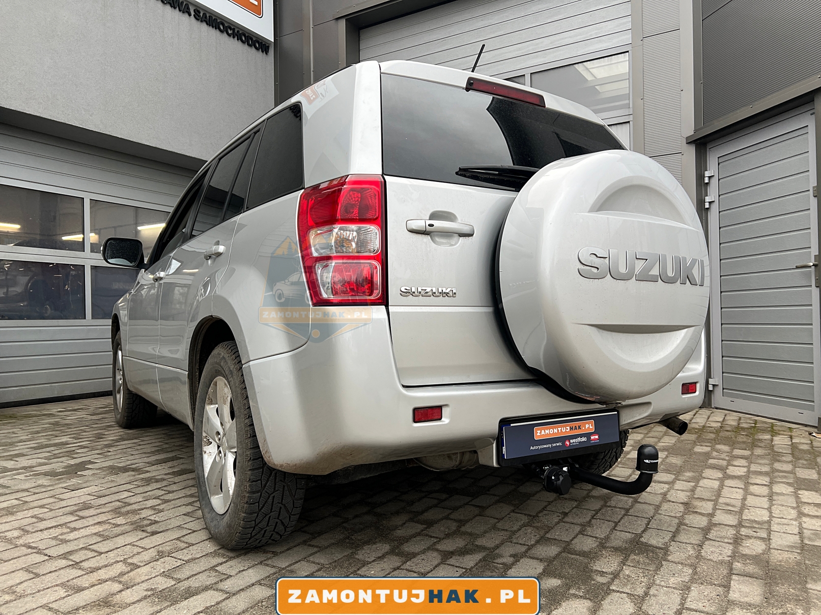 zdjecia z katalogu po montazu haka holowniczego w suzuki grand vitara